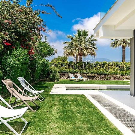 All About Villa Gladiolo Marbella Bagian luar foto