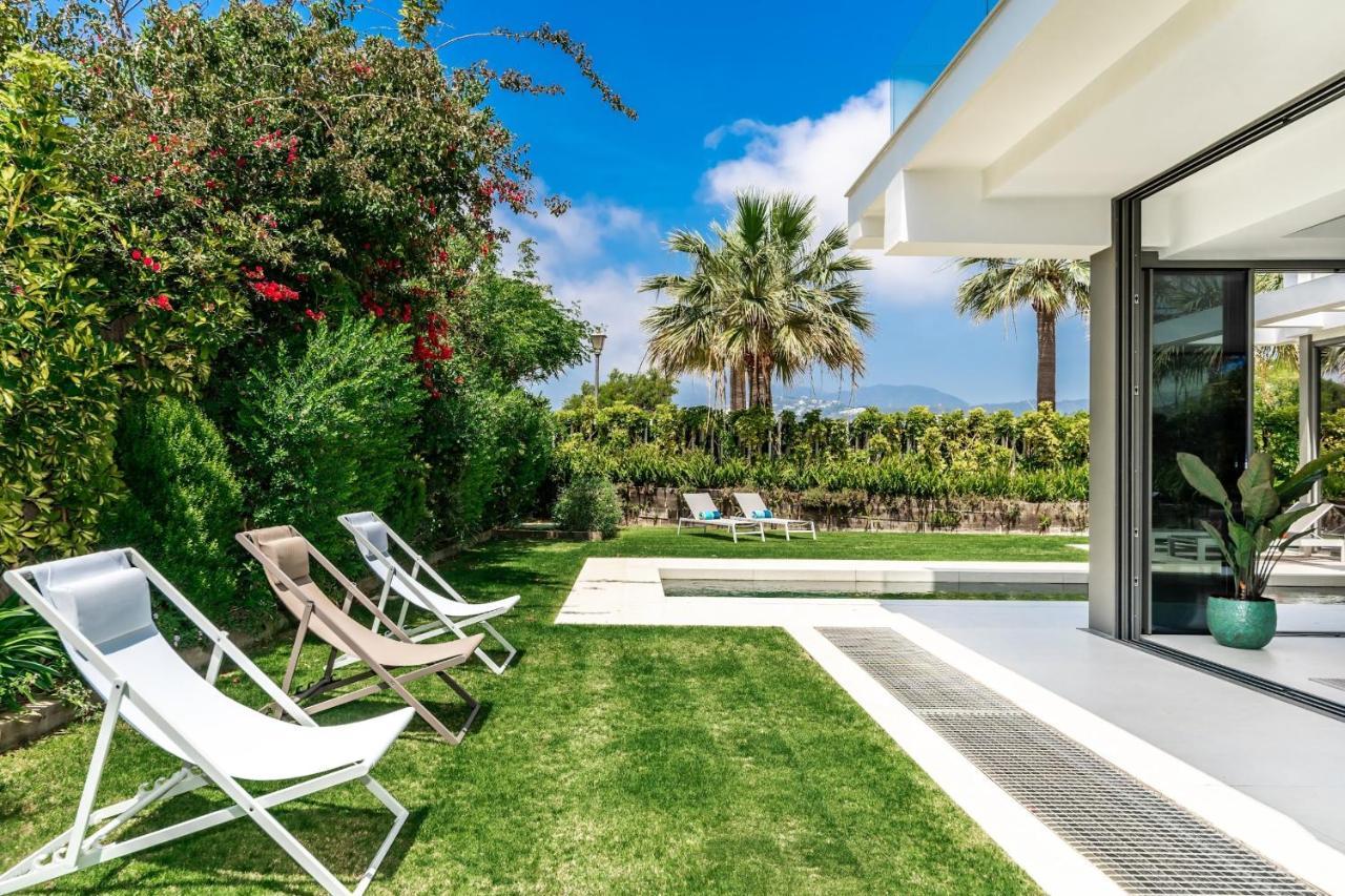 All About Villa Gladiolo Marbella Bagian luar foto